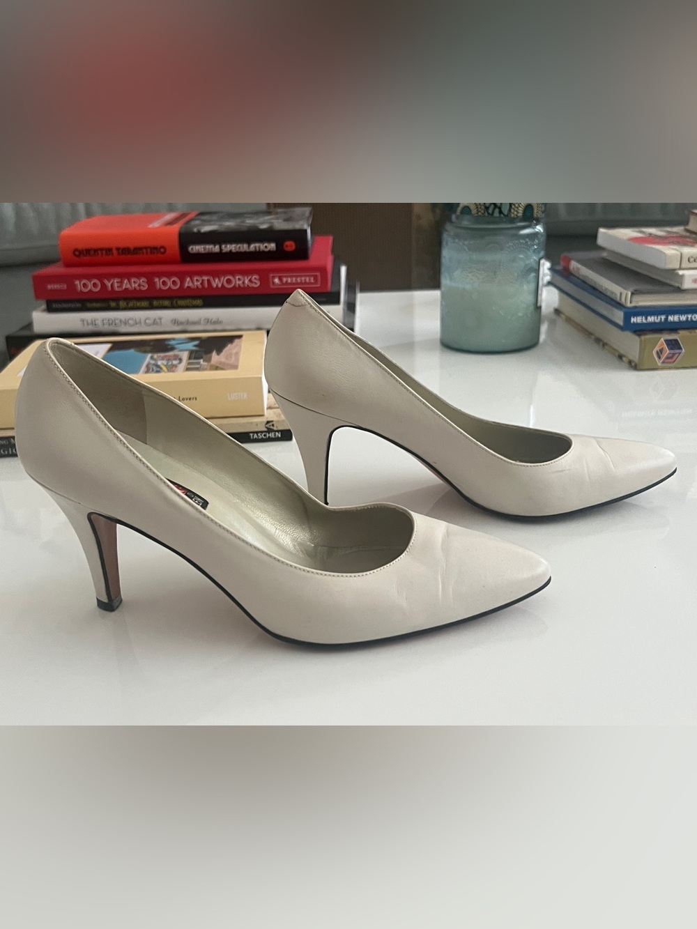 Vintage Anne Klein Pointed Toe Leather Heels Cream US 6.5 Kitten Heel 1980 Pumps